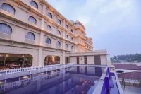 Regenta Central City Vilas Palace Ambala - Pools
