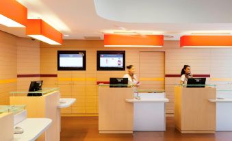 Ibis Paris la Défense Esplanade