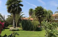 Hotel Palmas Teotihuacán Các khách sạn ở Ojo de Agua