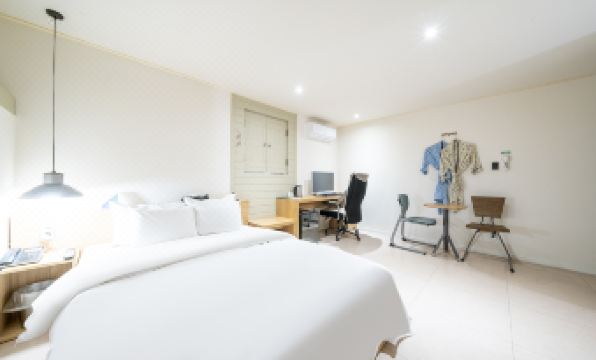 HOTEL YaJa WestGate - Housity