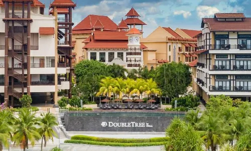 DoubleTree by Hilton Putrajaya Lakeside