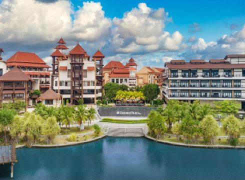 DoubleTree by Hilton Putrajaya Lakeside