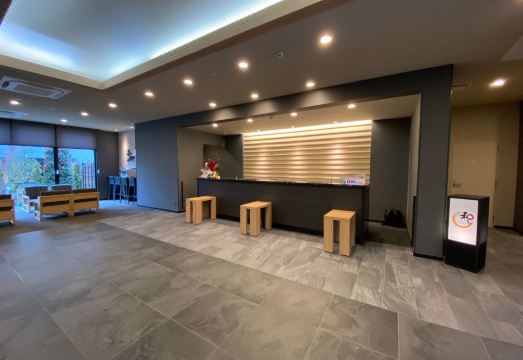 호텔 루트 인의 편의 시설(예: 레스토랑 또는 로비)