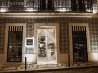 Select Liberdade Hotels near Parque Mayer