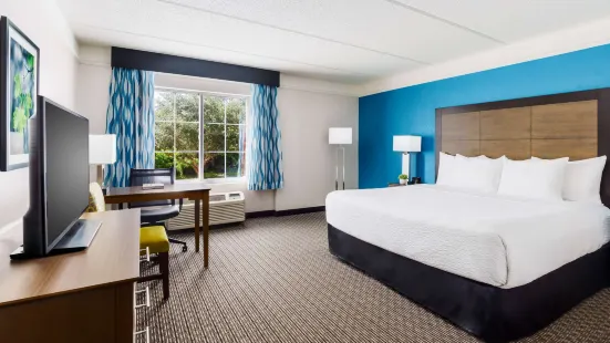 La Quinta Inn & Suites by Wyndham Tampa Brandon Regency Park