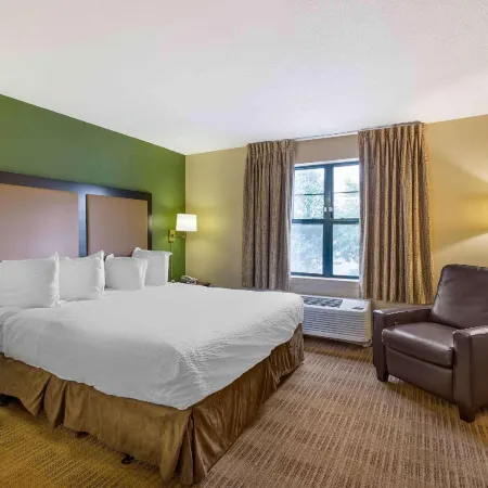 Extended Stay America Select Suites - Chicago - Naperville - West