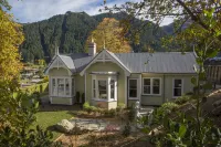 Hulbert House Luxury Boutique Lodge Queenstown Hotéis em 