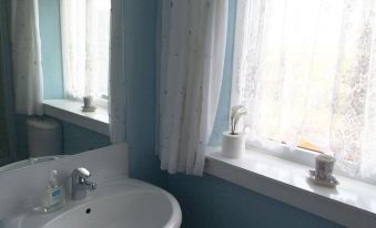 The Old Farm House - Housity