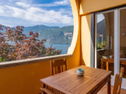 Punta Grumo 2 Hotels in Lierna