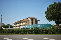 UNA HOTELS Forte Dei Marmi Отели в г. 