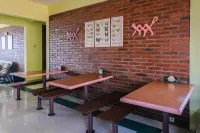 RedDoorz Syariah Near Kopeng Treetop Adventure Hotels in Grabag