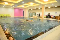 Narayani Heights Hotel & Resort - Pool
