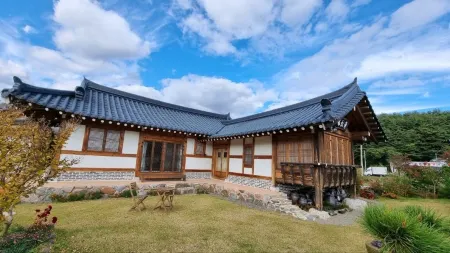 Yangyang Hanok Stay Mansongjae Отели рядом с Международный аэропорт Янъян