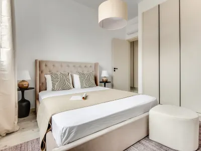 Sanders Premier - Lovely 2 Bdr. Apt. with Balcony Lemesos Sporting Center 주변 호텔