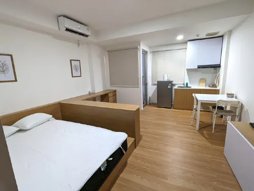 Muji Style Japandi Room up to 4 people Hotels in Andir