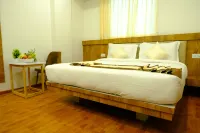 Hotel Girija Sunrise 300 Meter from Baba Dham Temple
