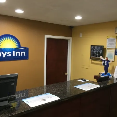 Days Inn by Wyndham Medford