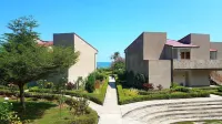 Luwansa Beach Hotel Các khách sạn ở Macang Tanggar