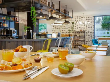 Ibis Lyon Sud Vienne Saint-Louis Отели рядом с достопримечательностью «Musee de la Draperie»