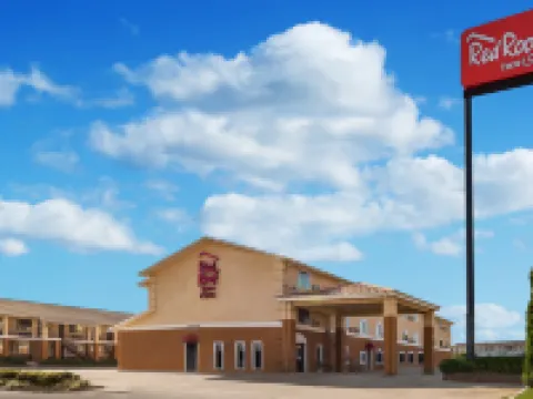 Red Roof Inn & Suites Denton Hotels in Denton