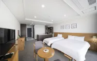 Oceanhill Hotel スカイタワー周辺のホテル