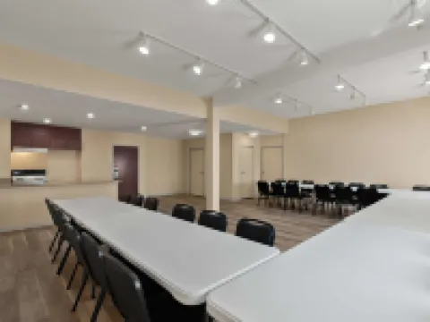Ramada by Wyndham Harrisburg/Hershey Area Hotels in Linglestown