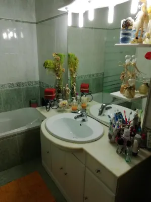Bed 13 in a 6-Bed Mixed Dormitory Room Hotels in 