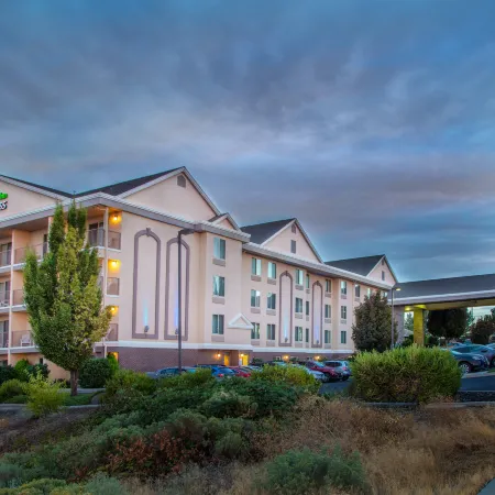 Holiday Inn Express & Suites RICHLAND by IHG