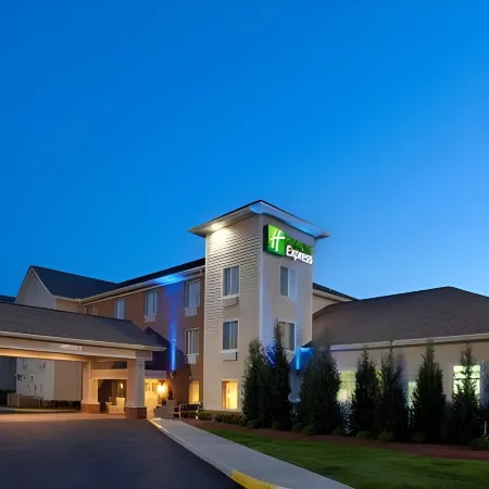 Holiday Inn Express & Suites COLUMBUS SE - GROVEPORT by IHG