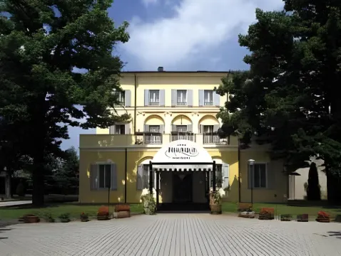 Rechigi Park Hotel