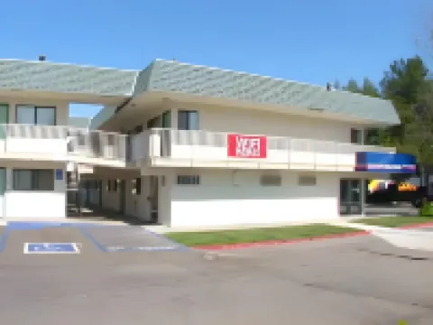 戴維斯6號汽車旅館-薩克拉門托地區