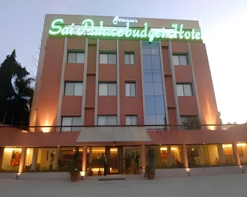 Sai Palace Budget Hotel โรงแรมในเชอร์ดิ