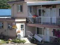 Travellers Motel Hotels near Cranbrook History Centre
