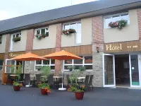 Hostellerie de la Poterne Hotels in Langourla