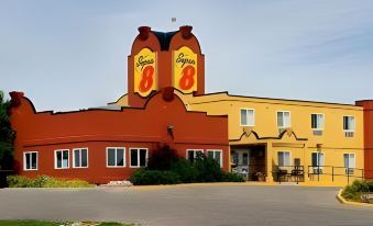 Super 8 by Wyndham Swift Current