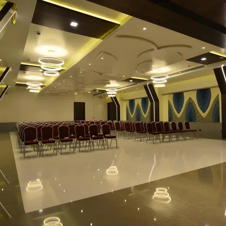 Hotel Jhankar Palace