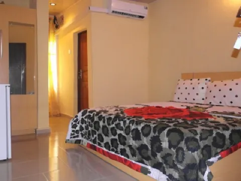 Francris Suite Limited Hotel di 