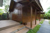Warmo Cottage Hotels in Purworejo
