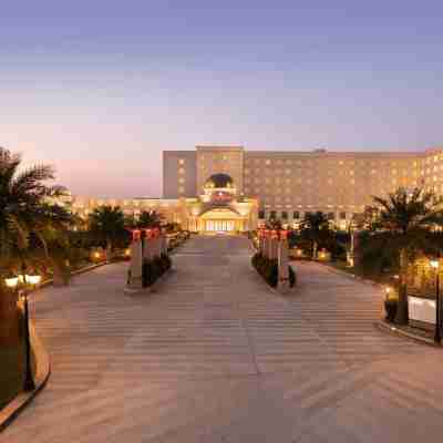 Ramada Plaza by Wyndham Lucknow Hotel Exterior