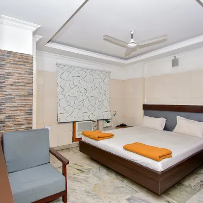 Hotel Joyce Các khách sạn gần Sân vận động Thị trưởng Radhakrishnan
