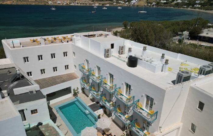 Play Paros