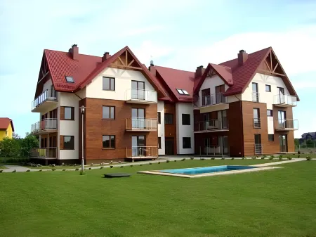 Lisi Jar, Sun & Snow