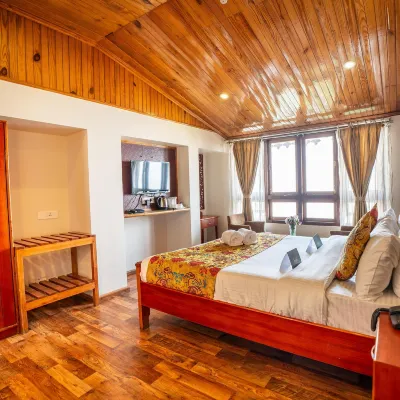 Muscatel Nirvana @Mall Road Hotels near Himalayan Mountaineering Institute