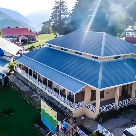 Lalazar Family Resort