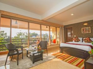Queens Hill Hotel & Resorts