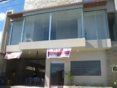 B N T酒店