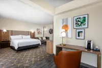 Holiday Inn & Suites Springfield - I-44