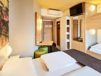 โรงแรม B&B ฟรังก์เฟิร์ตซิตี-ออสต์ โรงแรมใกล้ยูโรทาวเวอร์