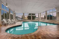 Ramada by Wyndham Pigeon Forge North - Pool