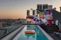 Moxy Lisbon City - Uima-altaat